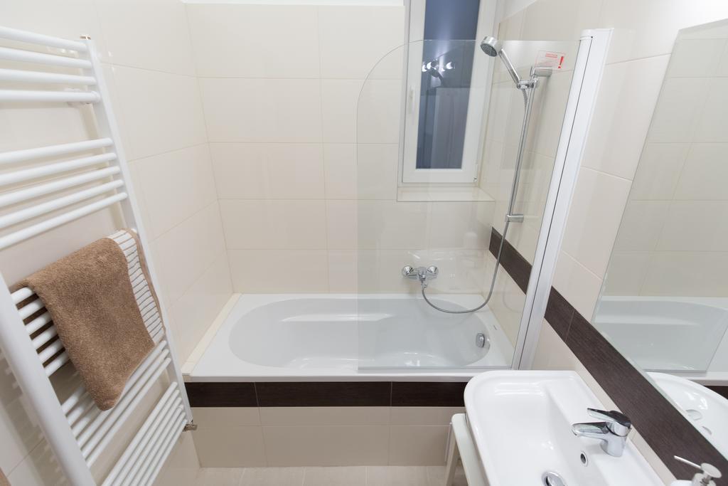Bpr Oktogon Center Apartment บูดาเปสต์ ภายนอก รูปภาพ