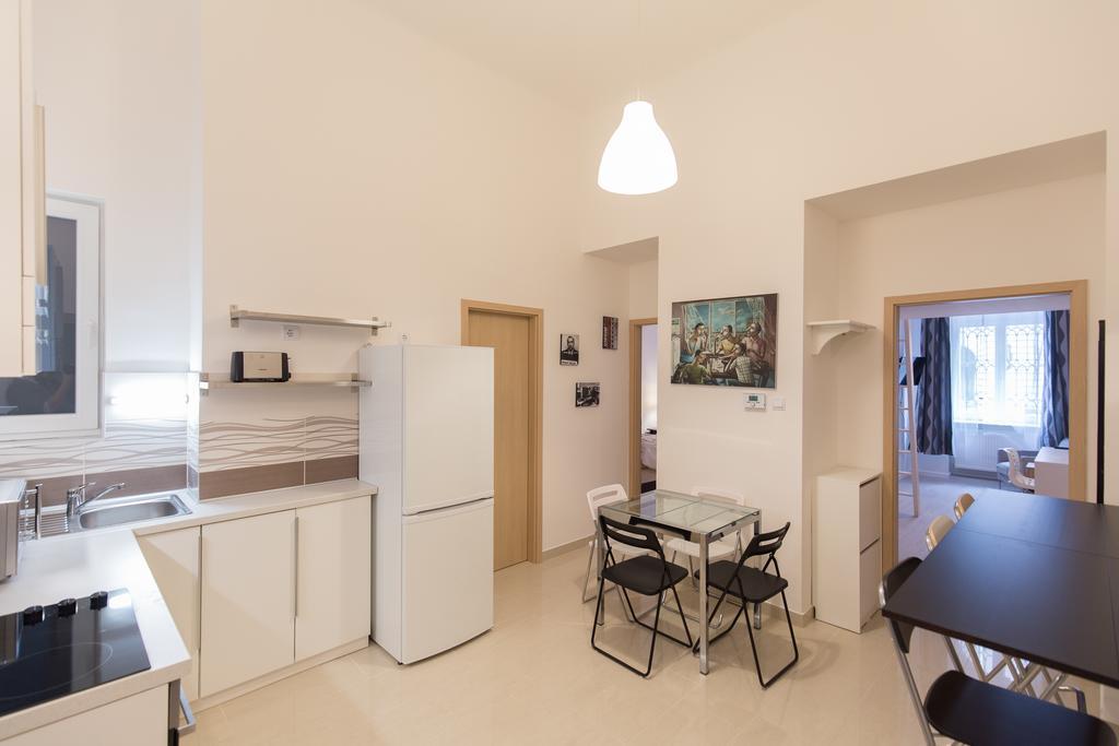 Bpr Oktogon Center Apartment บูดาเปสต์ ภายนอก รูปภาพ